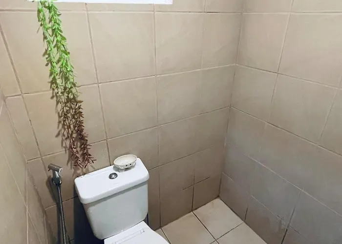 J&j Mactan Netflix, Pool & Free Parking